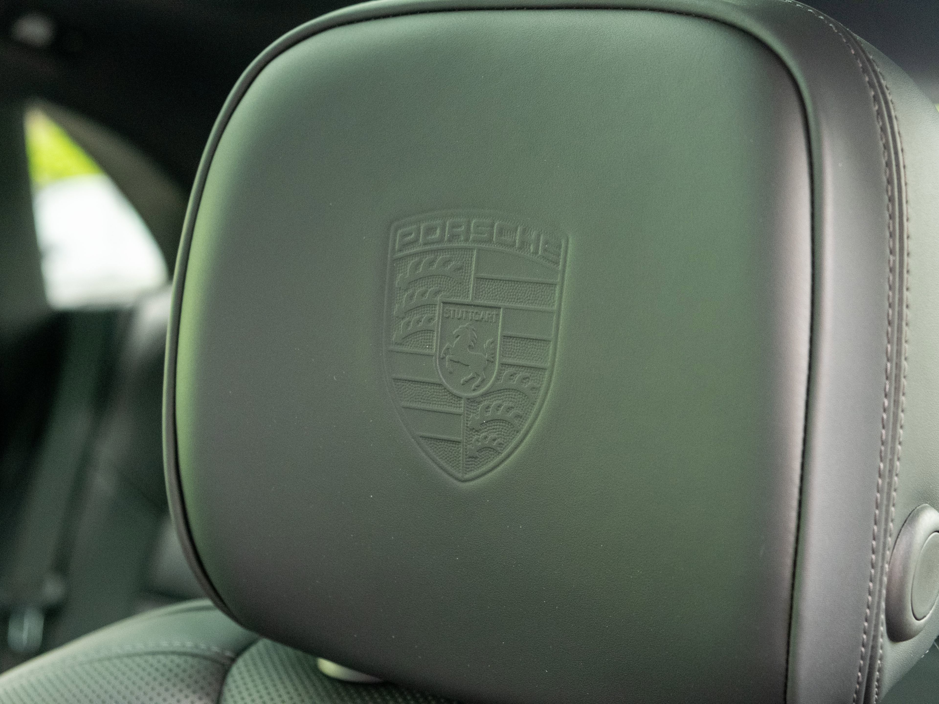 Certified 2026 Porsche Macan AWD/4WD image 18