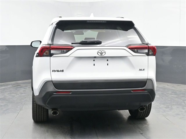Used 2019 Toyota RAV4 XLE Premium image 9