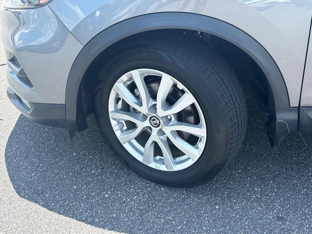 Used 2022 Nissan Rogue Sport SV FWD image 27