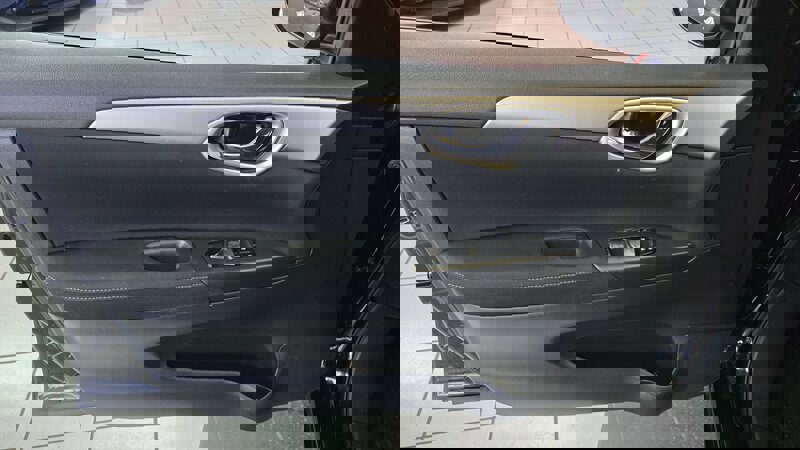 Used 2015 Nissan Sentra S image 16