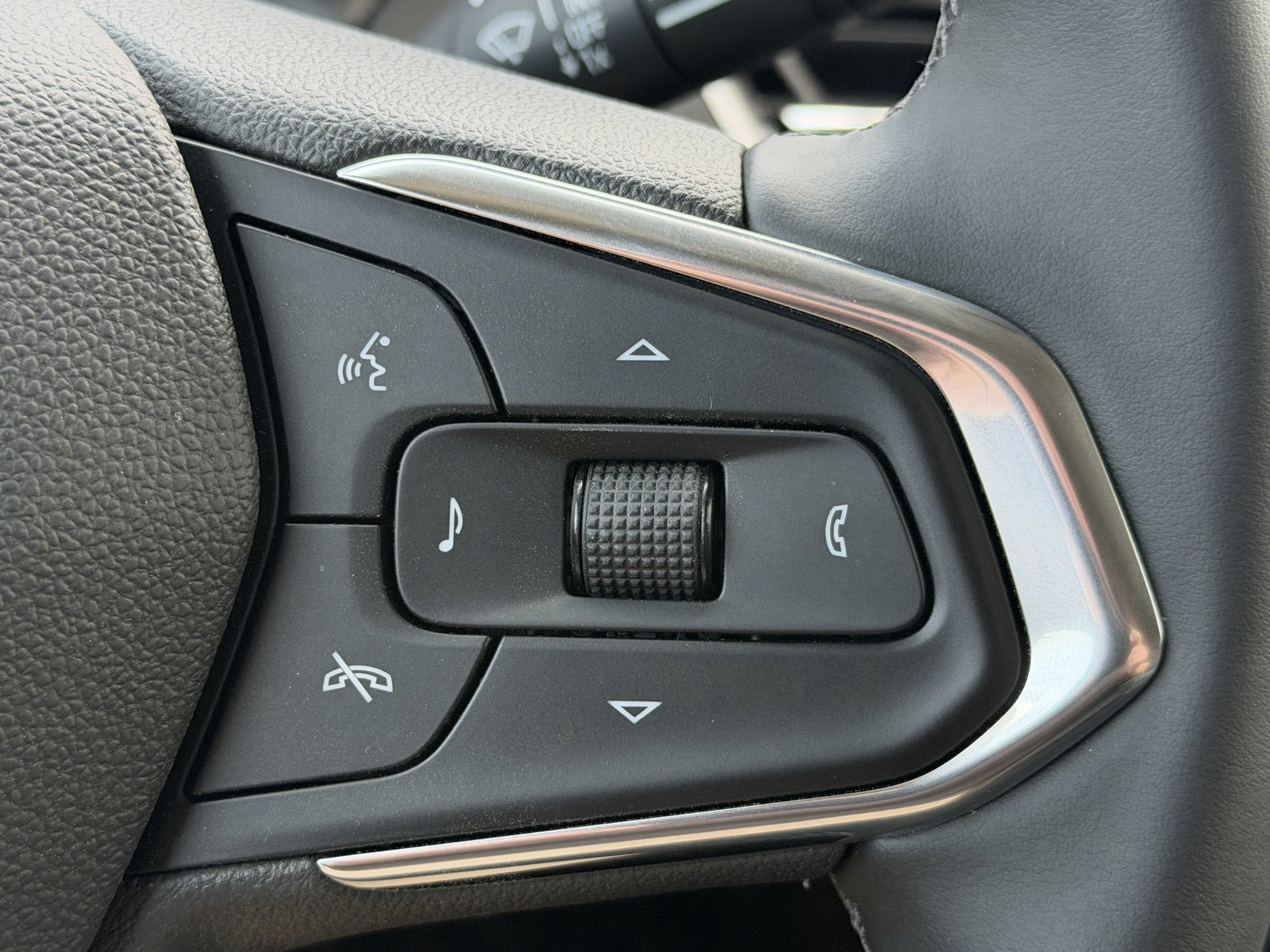 New 2026 Chevrolet TrailBlazer LT w/ Convenience Package FWD image 10