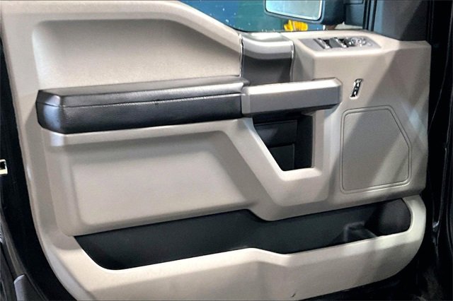 Used 2015 Ford F150 XLT w/ Equipment Group 302A Luxury image 18