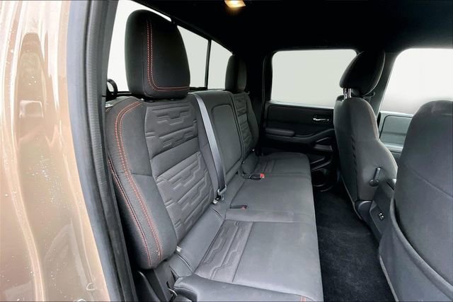 Used 2023 Nissan Frontier PRO-4X w/ Technology Package image 17