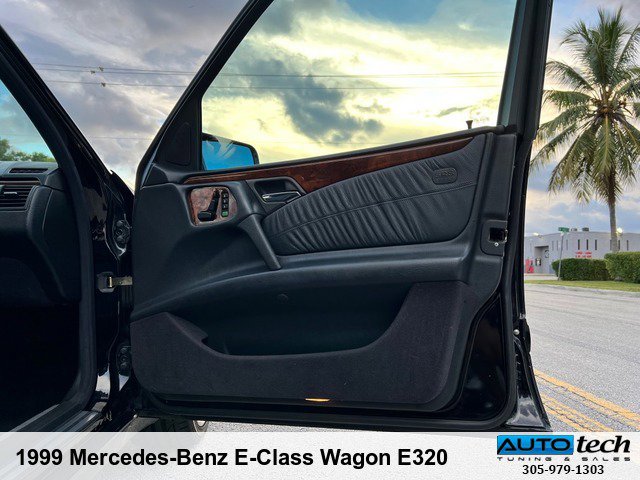 Used 1999 Mercedes-Benz E 320 Wagon image 17