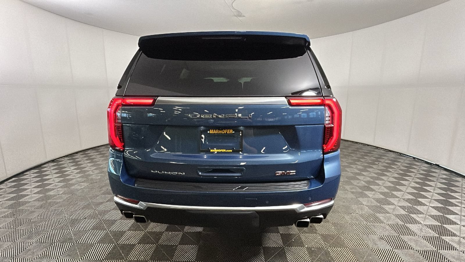 Used 2025 GMC Yukon Denali w/ Sun & Power Step Package AWD/4WD image 4