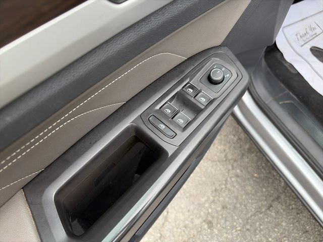Used 2023 Volkswagen Atlas SE AWD/4WD image 11