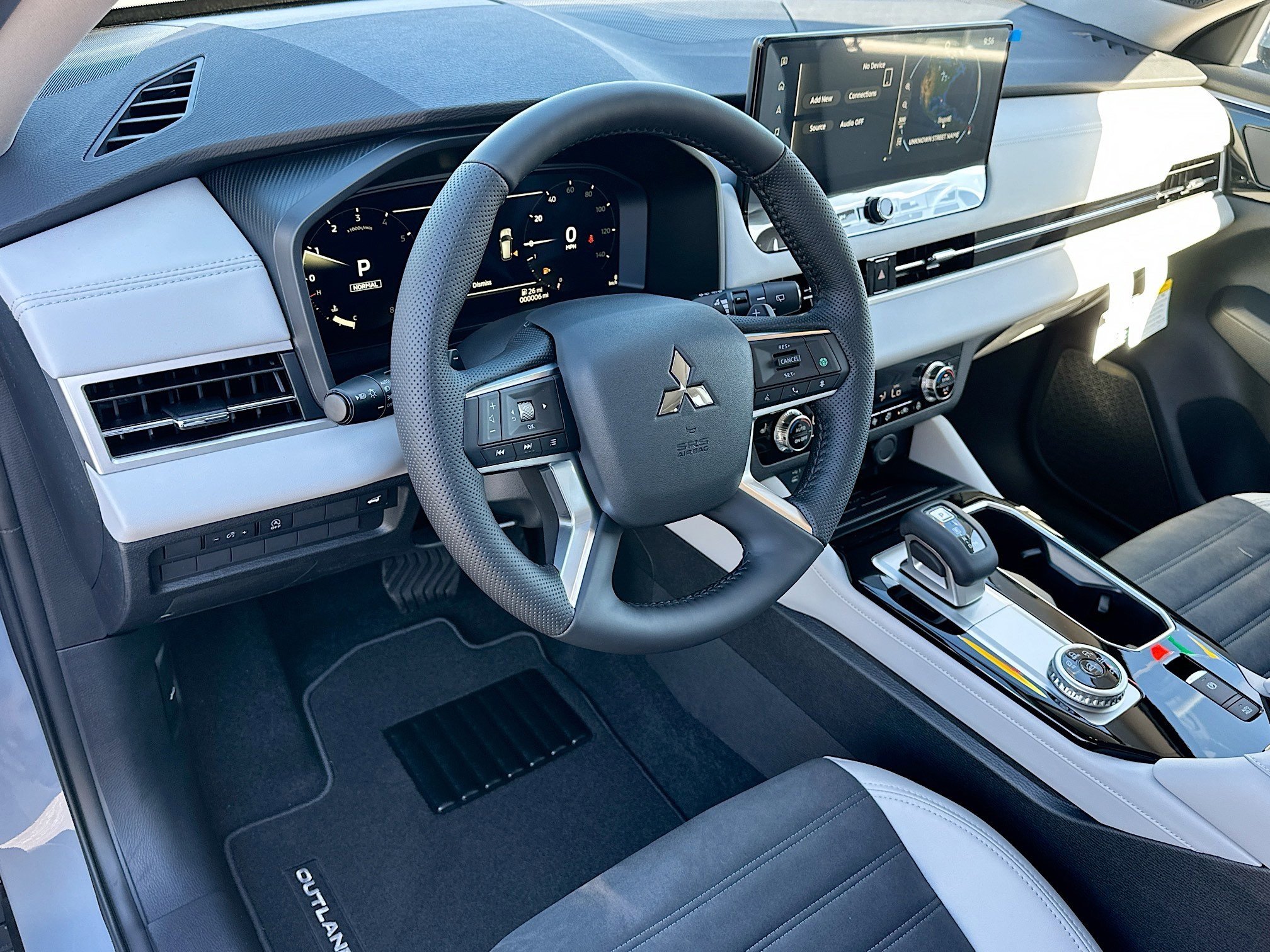 New 2026 Mitsubishi Outlander SE image 6