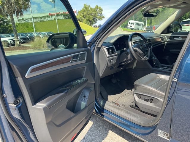 Used 2018 Volkswagen Atlas SEL Premium AWD/4WD image 4