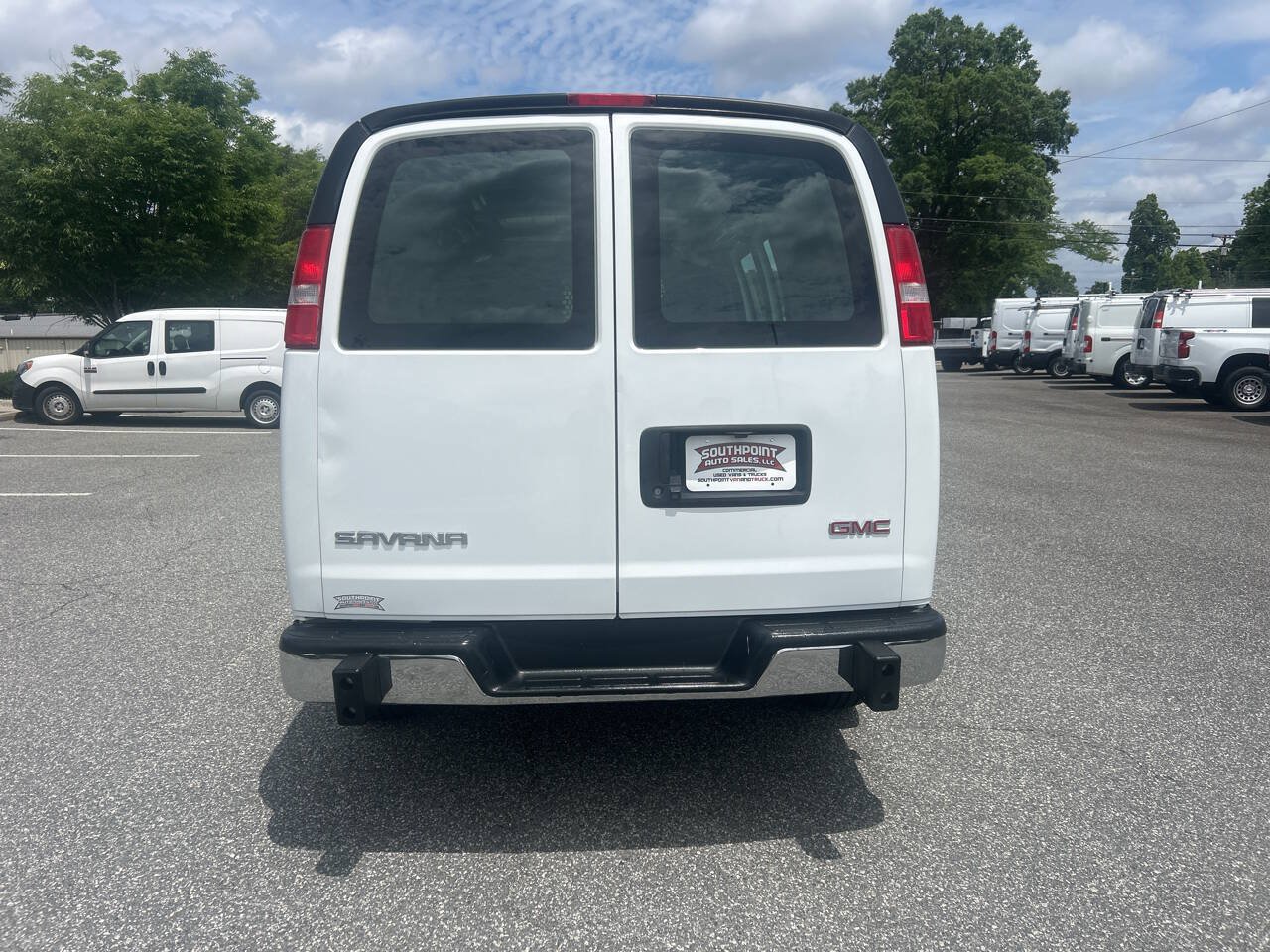 Used 2019 GMC Savana 2500 w/ Driver Convenience Package RWD image 8