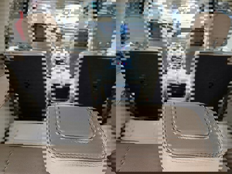 Used 2018 Lincoln Navigator L Reserve AWD/4WD image 16