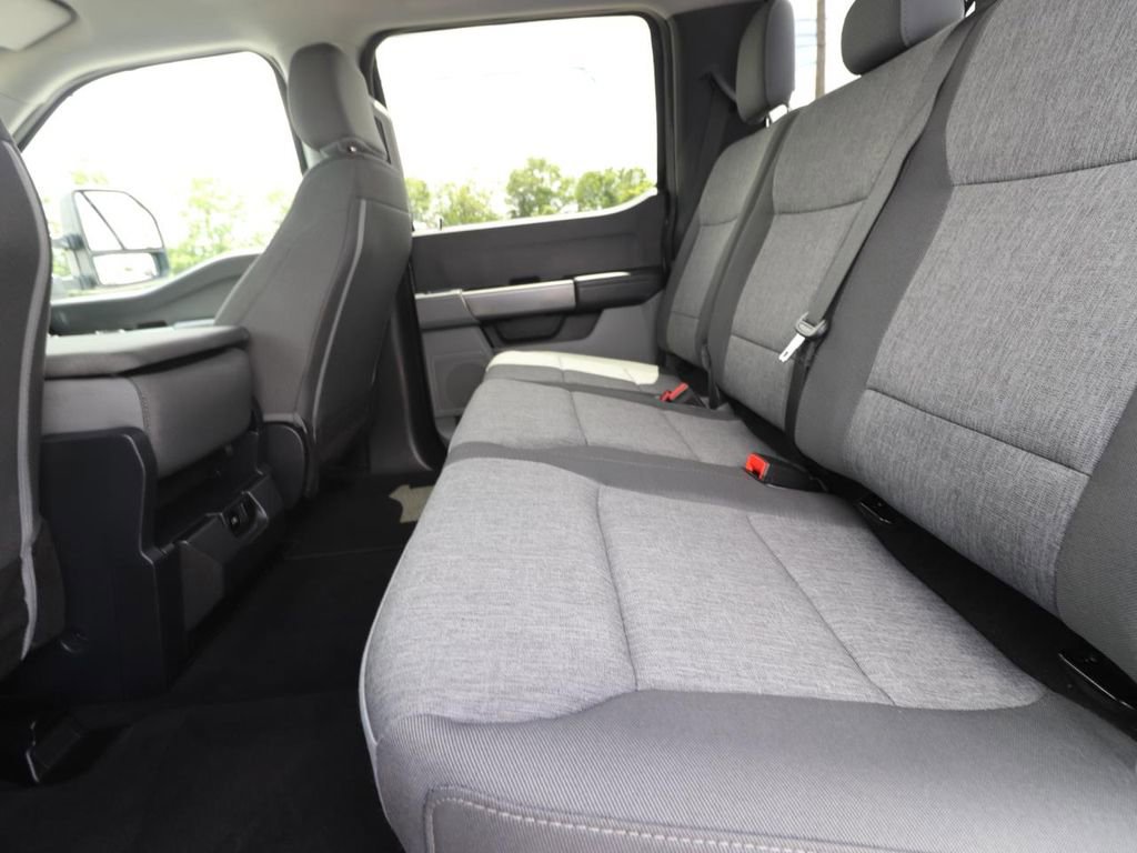 Certified 2024 Ford F250 XL w/ STX Appearance Package image 9