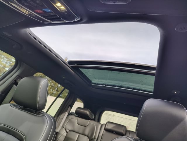 New 2026 Jeep Grand Cherokee Limited w/ Limited Altitude Package AWD/4WD image 28