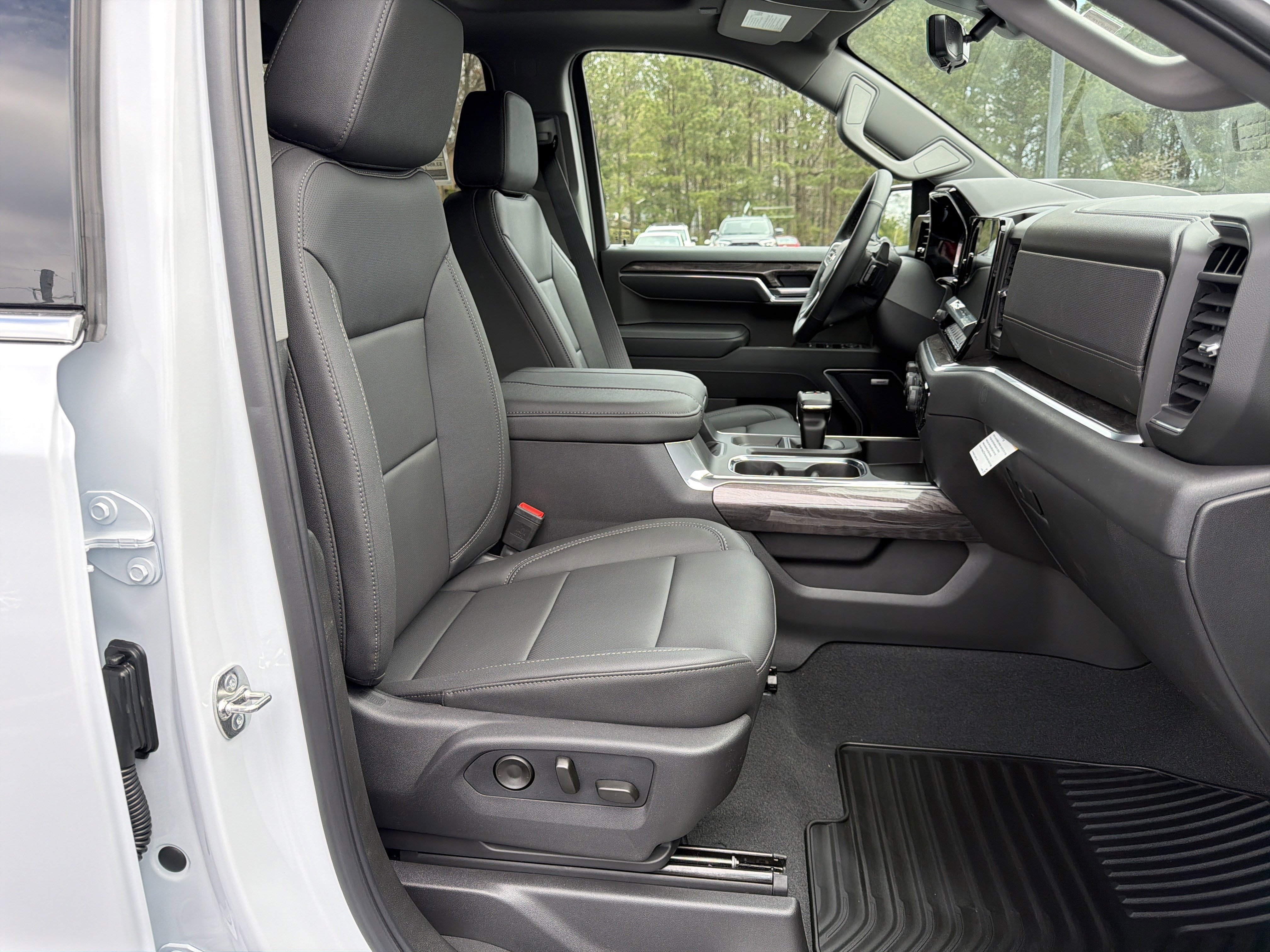 New 2026 Chevrolet Silverado 1500 LTZ w/ Technology Package image 13