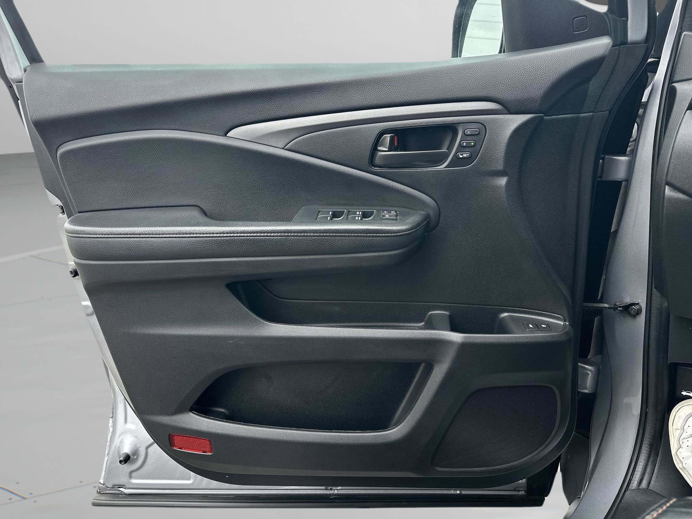 Used 2023 Honda Passport TrailSport image 10