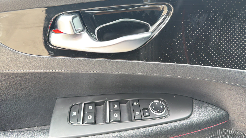 Used 2023 Kia Forte GT FWD image 18
