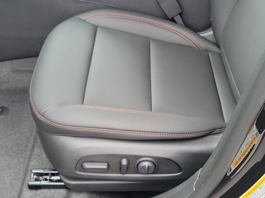New 2026 Chevrolet Trax RS w/ Driver Confidence Package FWD image 12