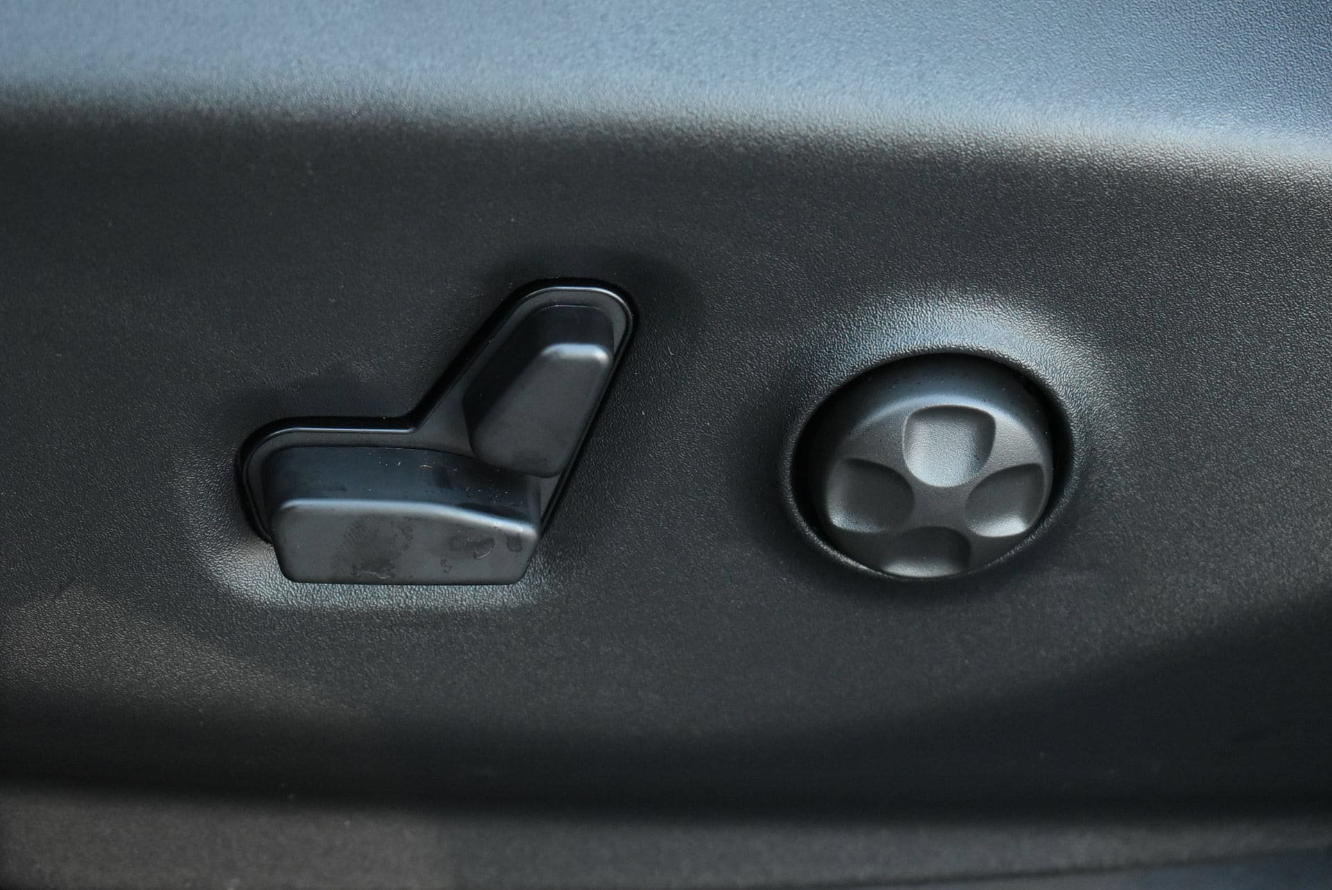 New 2026 Chrysler Pacifica Select FWD image 12