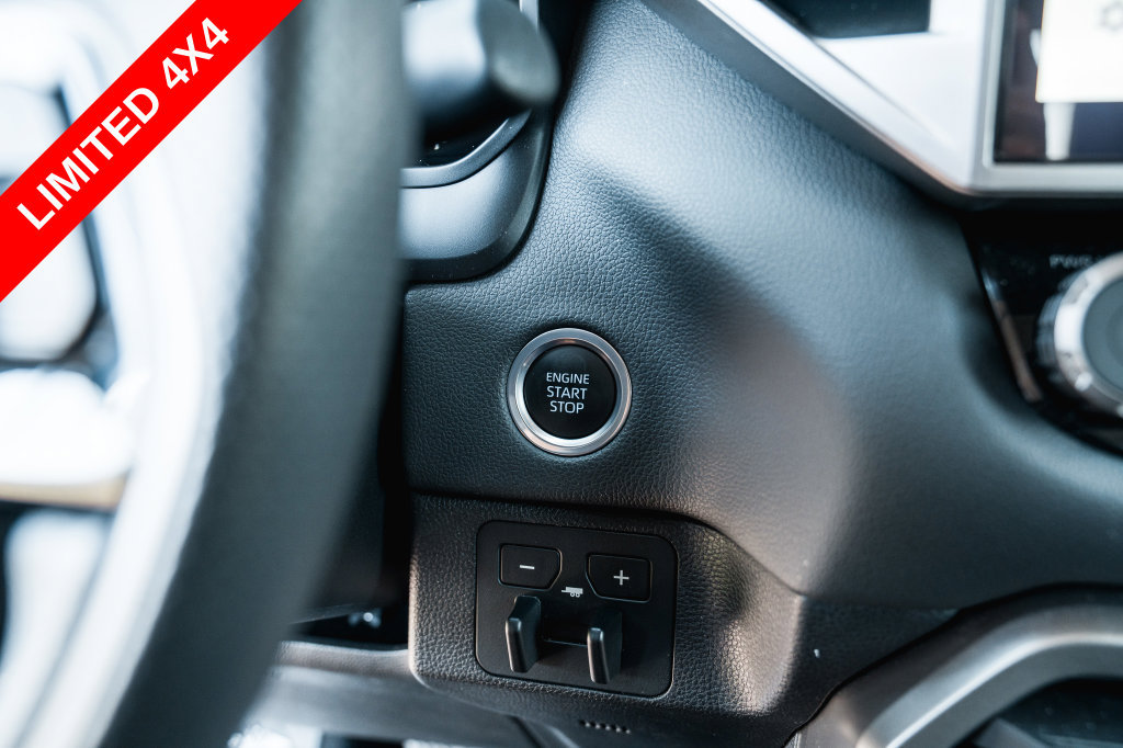Used 2024 Toyota Tundra Limited AWD/4WD image 18