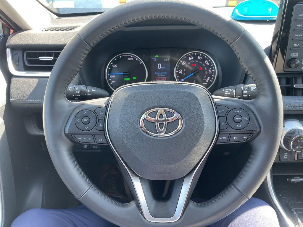 Used 2022 Toyota RAV4 XLE Premium AWD/4WD image 14