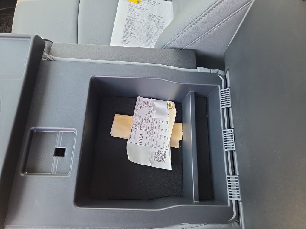 New 2024 Ford F350 XL w/ XL Chrome Package image 30