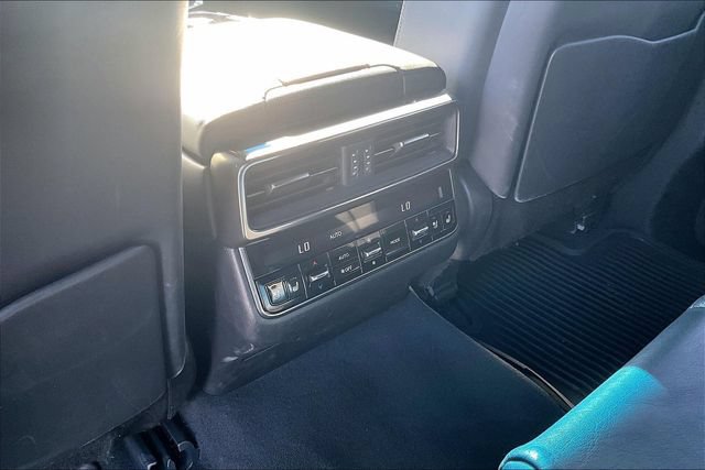 Used 2023 Lexus LX 600 4WD w/ Accessory Package (Z1) image 32