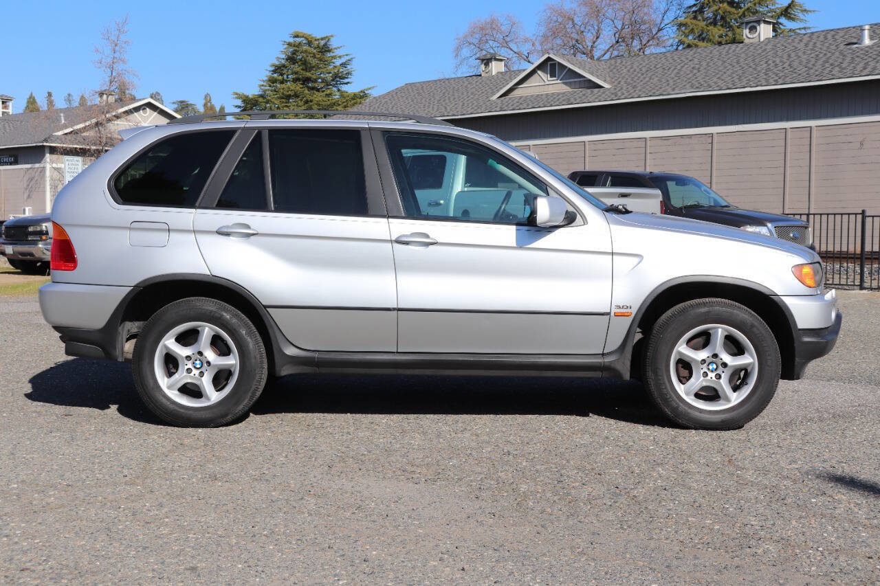 Used 2002 BMW X5 3.0i image 10