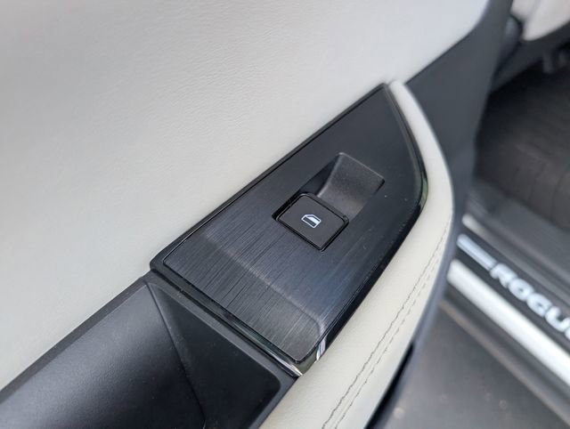 Certified 2023 Nissan Rogue SV w/ SV Premium B Package AWD/4WD image 10