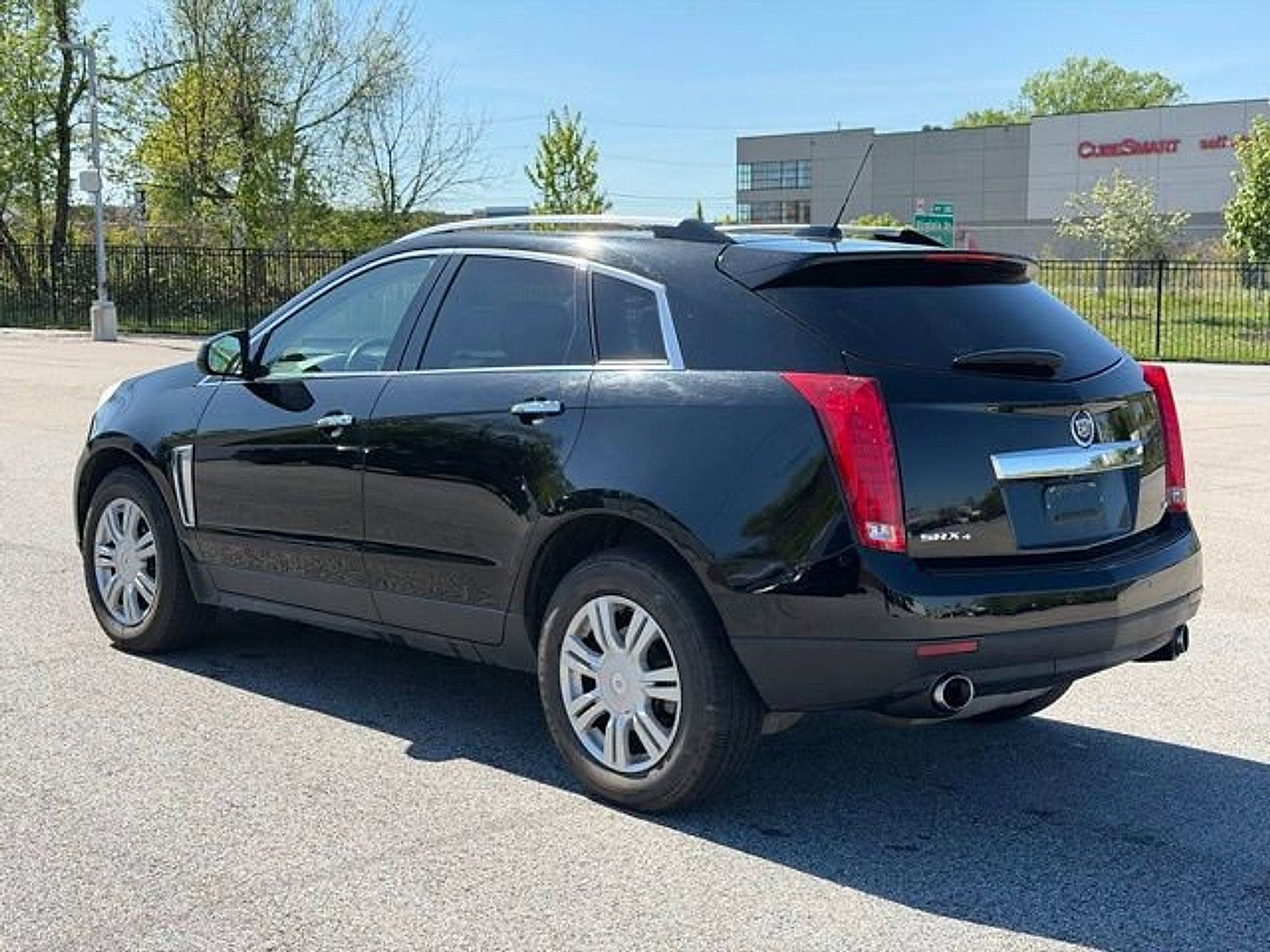 Used 2016 Cadillac SRX Luxury w/ Driver Awareness Package AWD/4WD image 5
