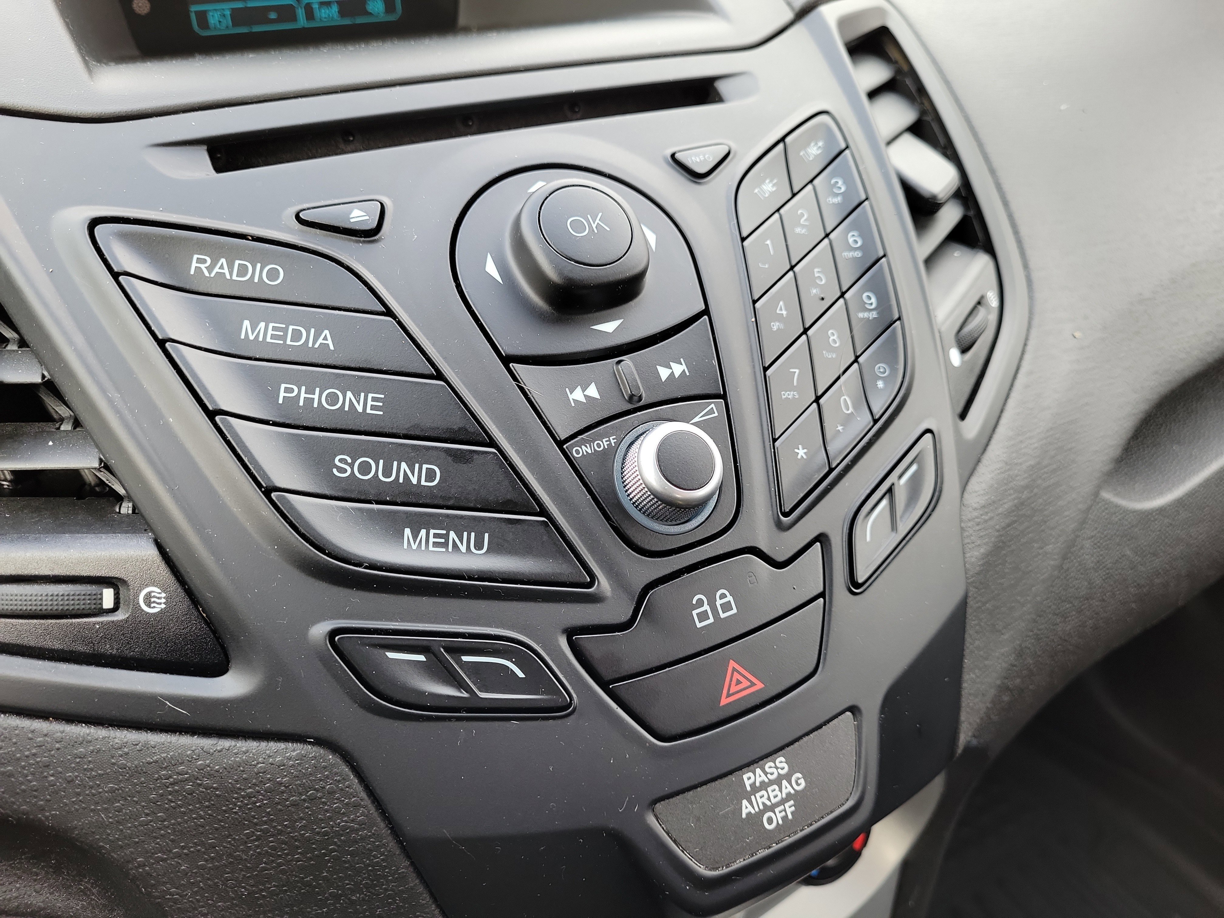 Used 2015 Ford Fiesta SE image 27