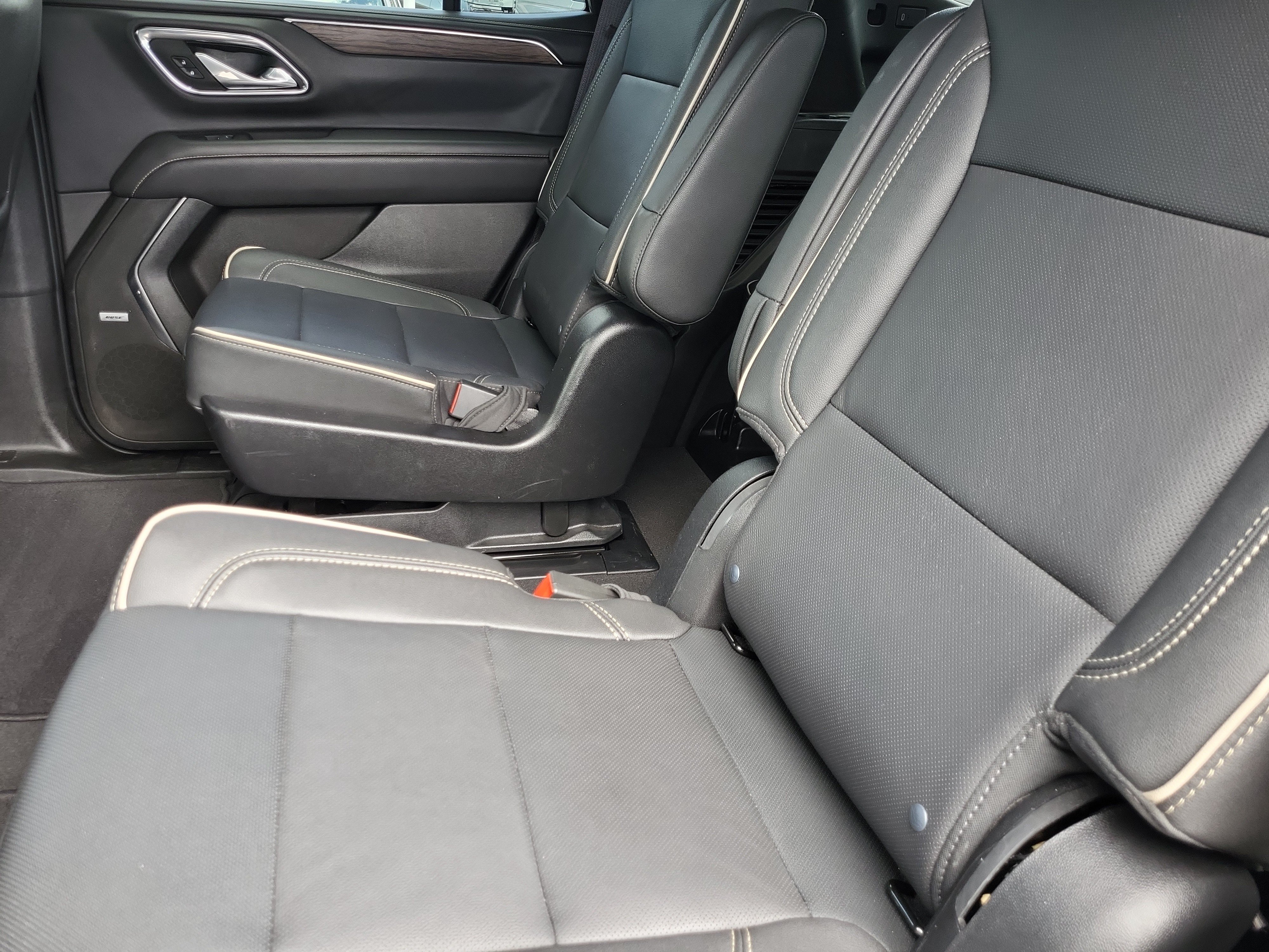 Used 2023 Chevrolet Tahoe Premier AWD/4WD image 15