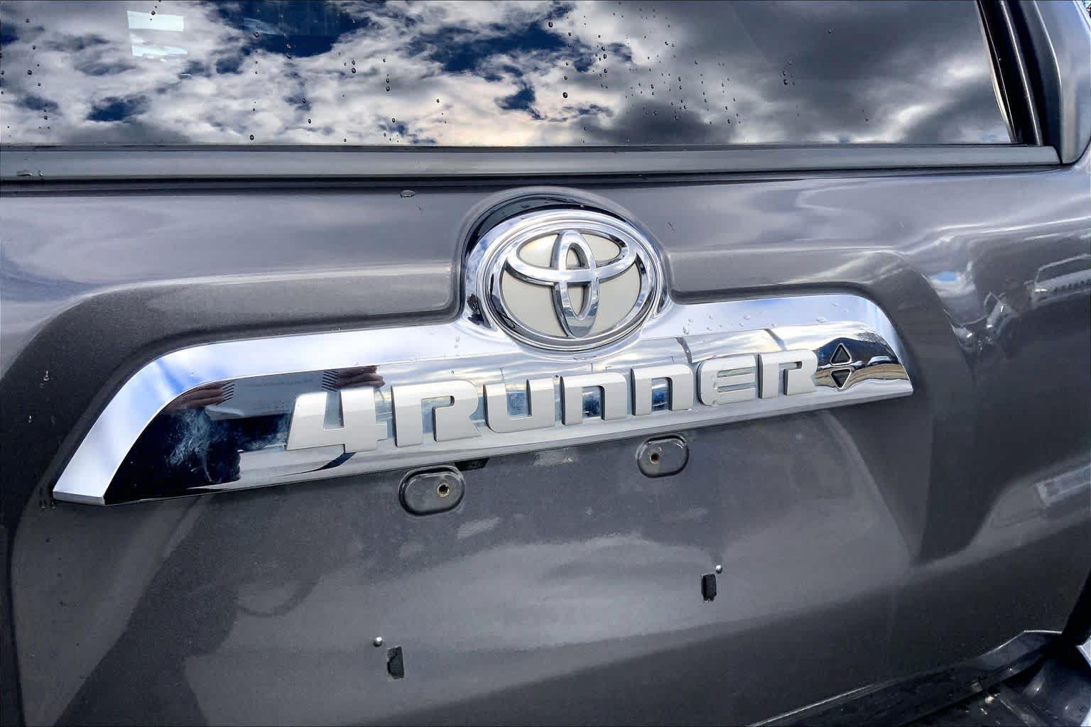 Used 2021 Toyota 4Runner TRD Off-Road Premium AWD/4WD image 51