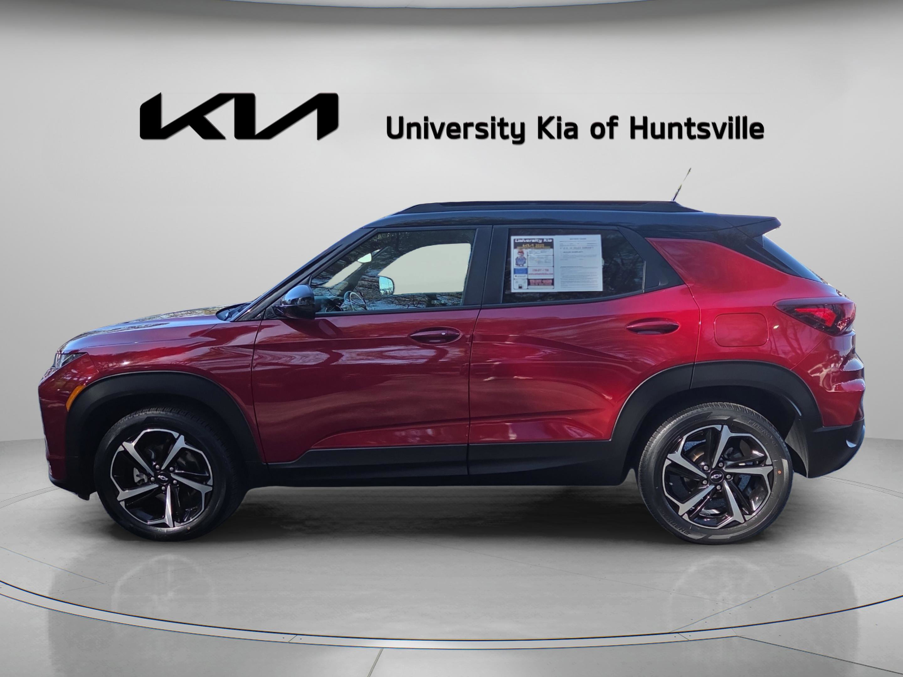 Used 2021 Chevrolet TrailBlazer RS w/ Sun and Liftgate Package image 4