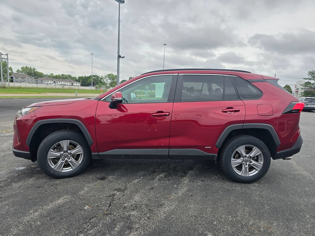 Certified 2023 Toyota RAV4 LE AWD/4WD image 13