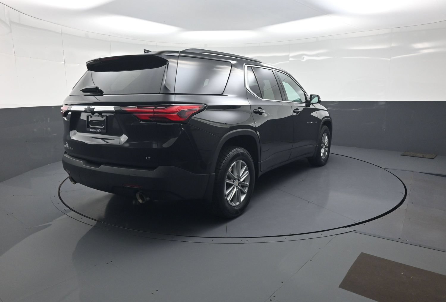 Used 2023 Chevrolet Traverse LT w/ LPO, Floor Liner Package AWD/4WD image 3
