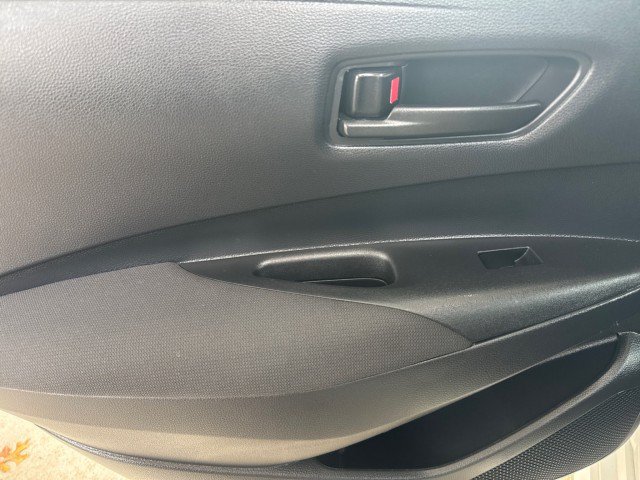 Used 2025 Toyota Corolla LE FWD image 6