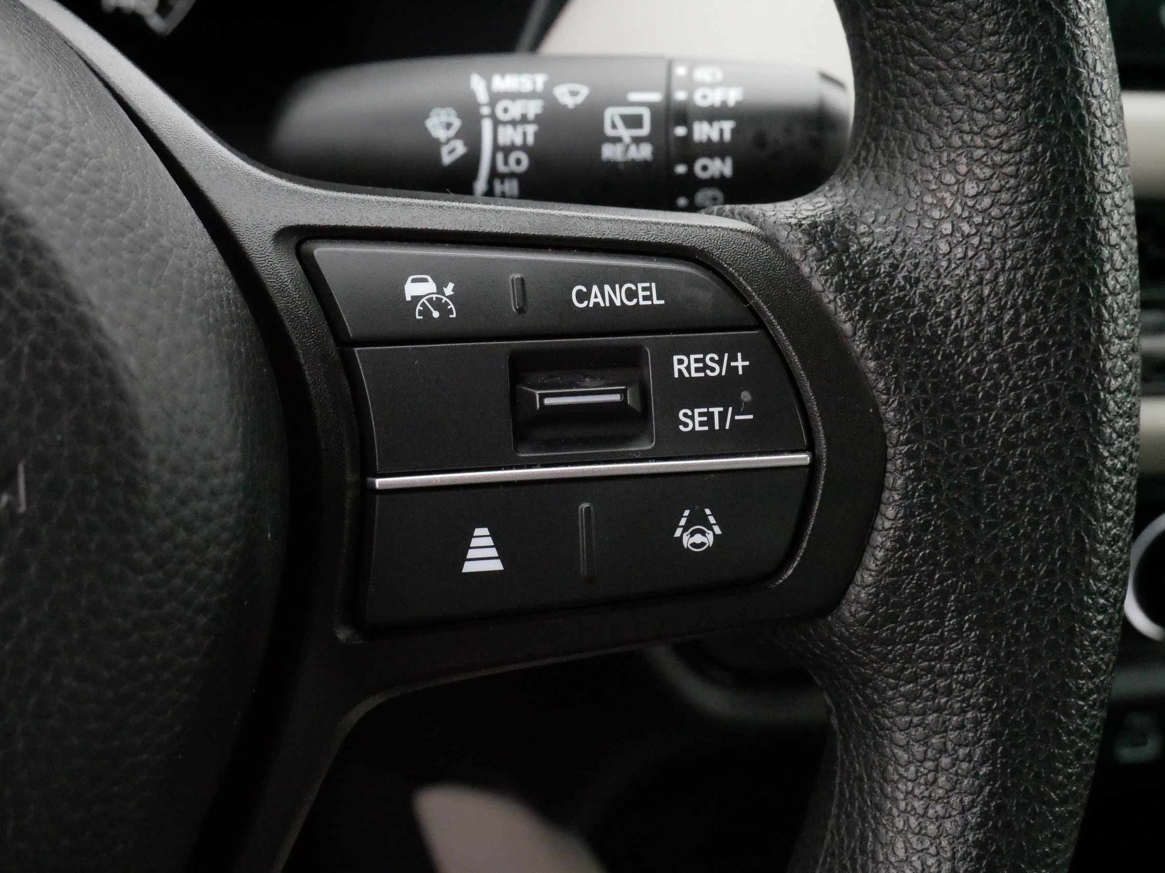 Certified 2023 Honda HR-V LX image 26