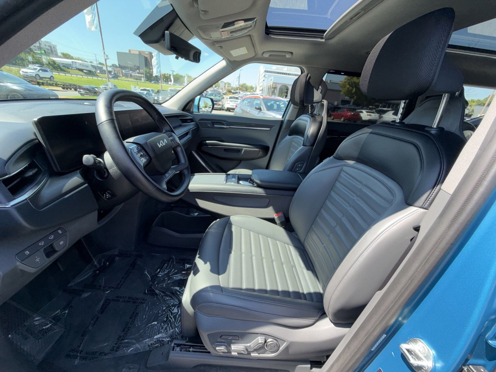 Used 2024 Kia EV9 Land AWD/4WD image 13