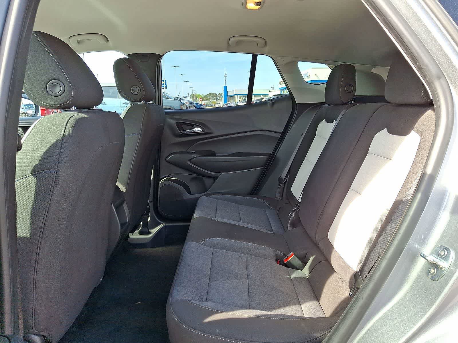 Used 2024 Chevrolet Trax LS w/ Driver Confidence Package FWD image 27