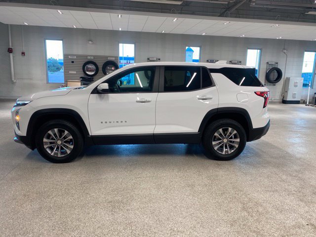 Used 2025 Chevrolet Equinox LT AWD/4WD image 8