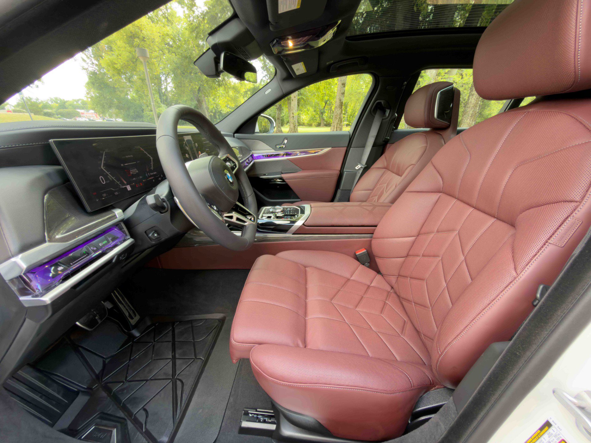 Used 2026 BMW 740i xDrive w/ Executive Package AWD/4WD image 9