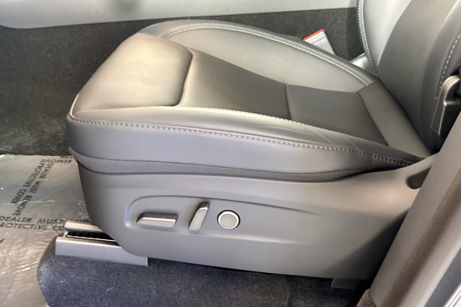Used 2026 Tesla Model Y 2WD image 18