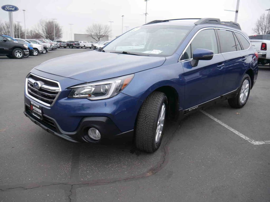 Used 2019 Subaru Outback 2.5i Premium image 3
