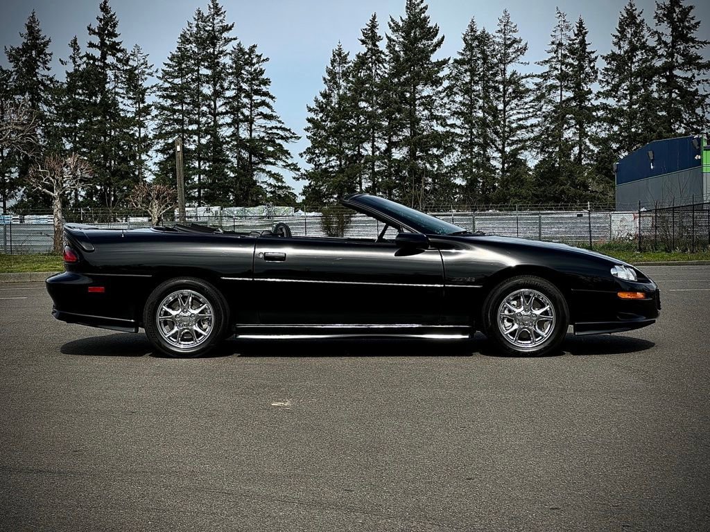 Used 2002 Chevrolet Camaro Z28 w/ Sport Appearance Pkg RWD image 18