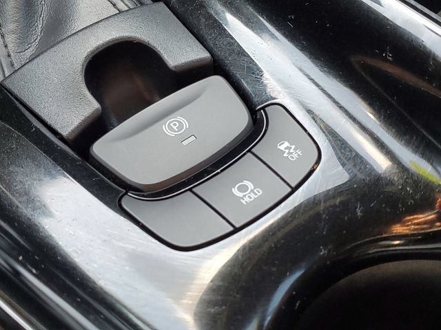 Used 2019 Toyota C-HR XLE FWD image 21