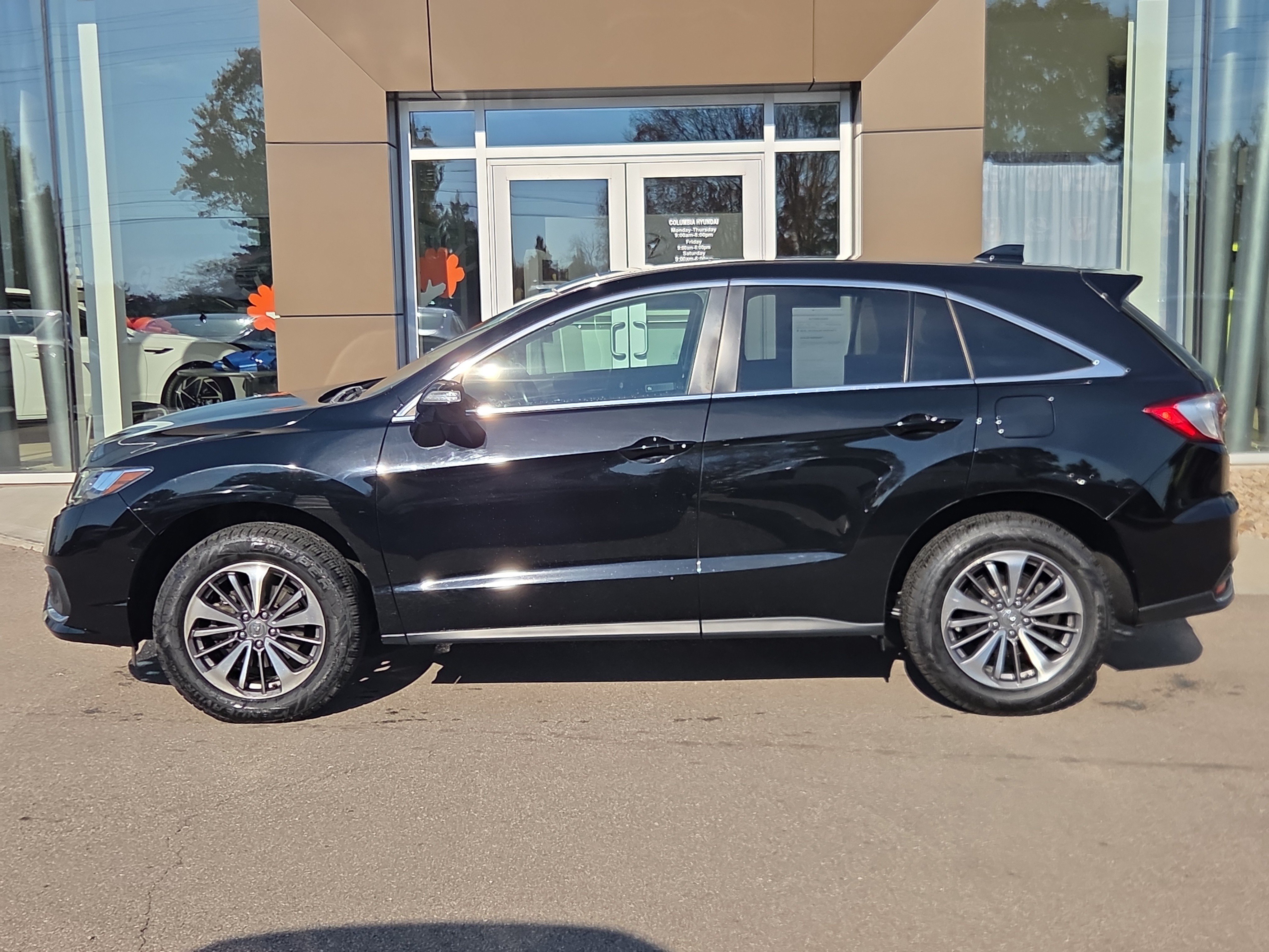 Used 2018 Acura RDX w/ Advance Package AWD/4WD image 2