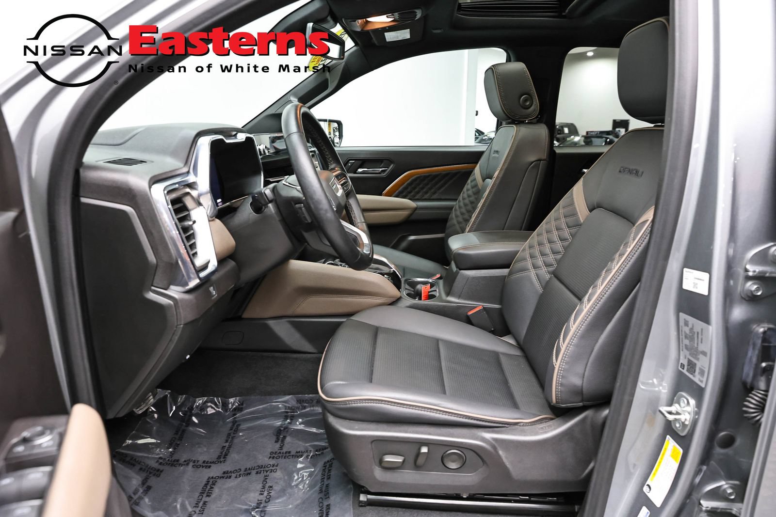 Used 2024 GMC Canyon Denali AWD/4WD image 14