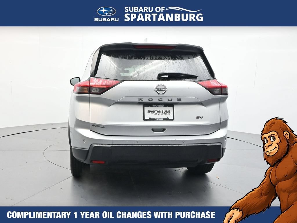 Used 2024 Nissan Rogue SV FWD image 7