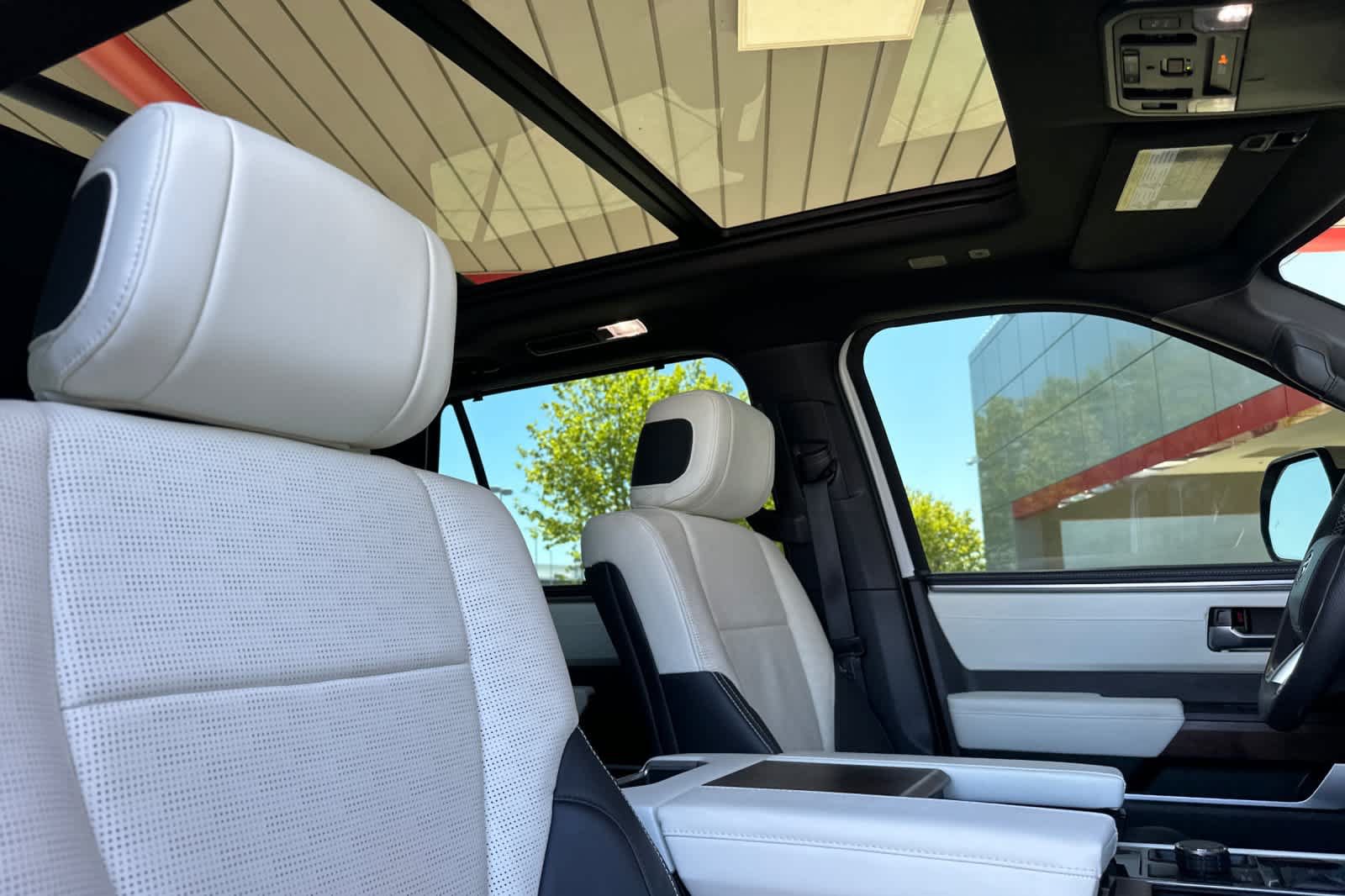Used 2024 Toyota Sequoia Capstone AWD/4WD image 19