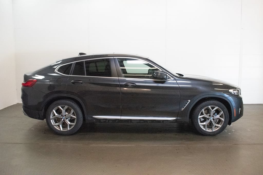 Certified 2025 BMW X4 xDrive30i w/ Premium Package AWD/4WD image 3