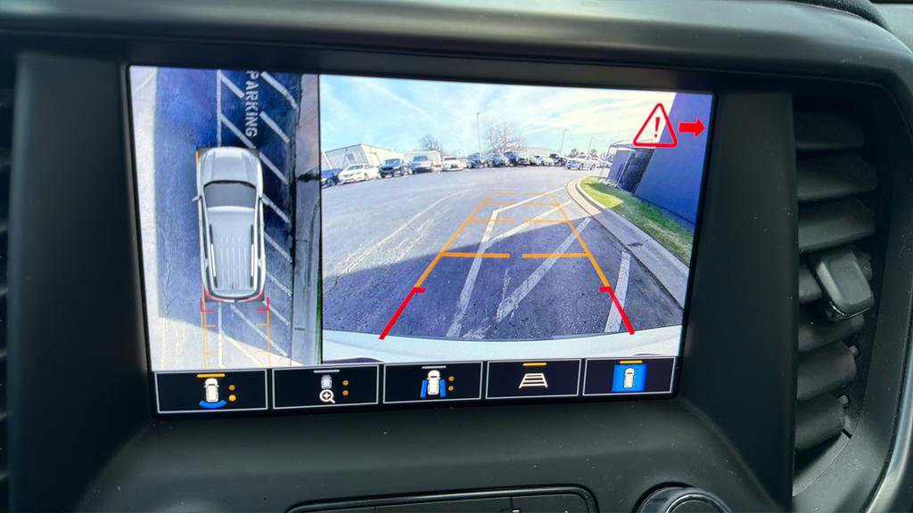 Used 2023 GMC Acadia AT4 w/ Technology Package image 32